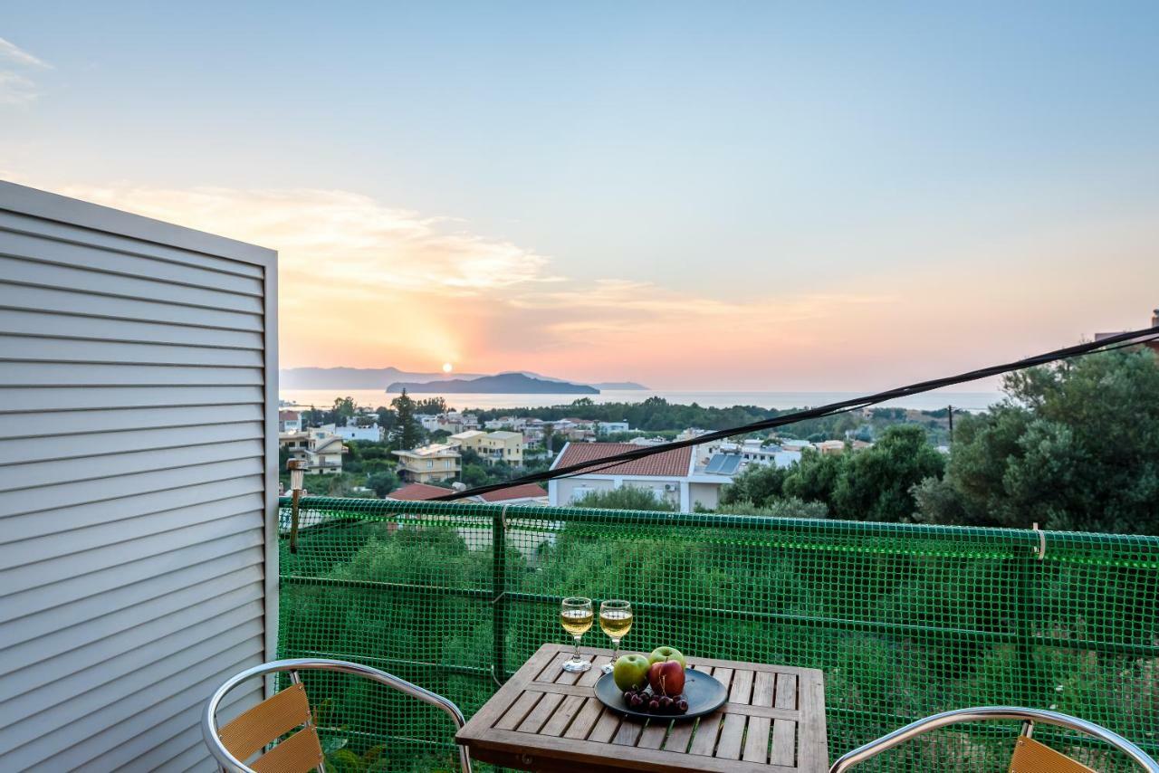 Golden Beach Hill Apartments 加藤-达拉特索 外观 照片